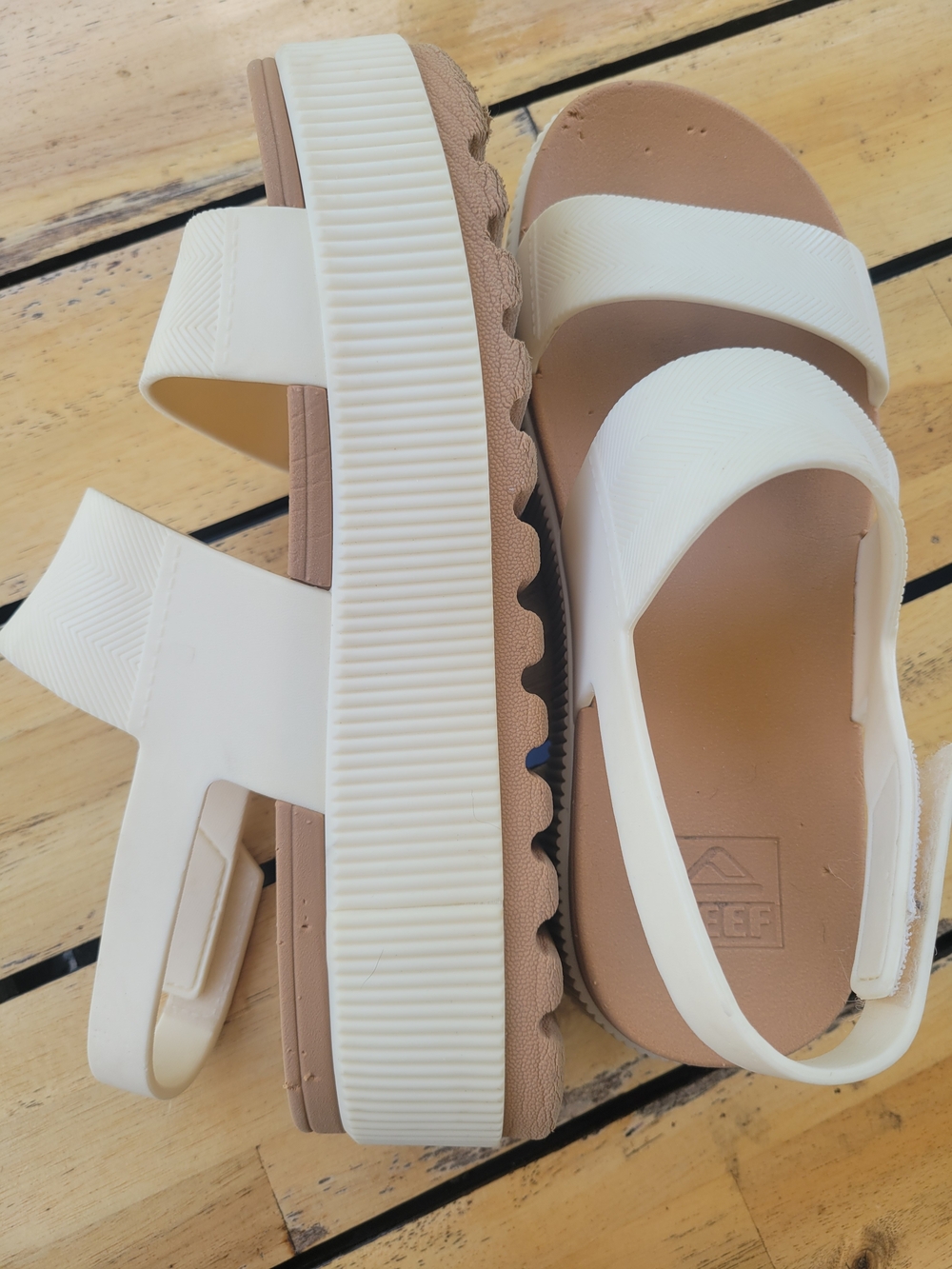 Reef Women’s White Vista Higher Platforms